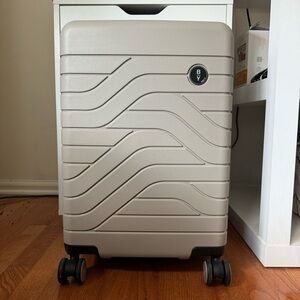 Bric’s B|Y Ulisse 21” Carry On Expandable Spinner